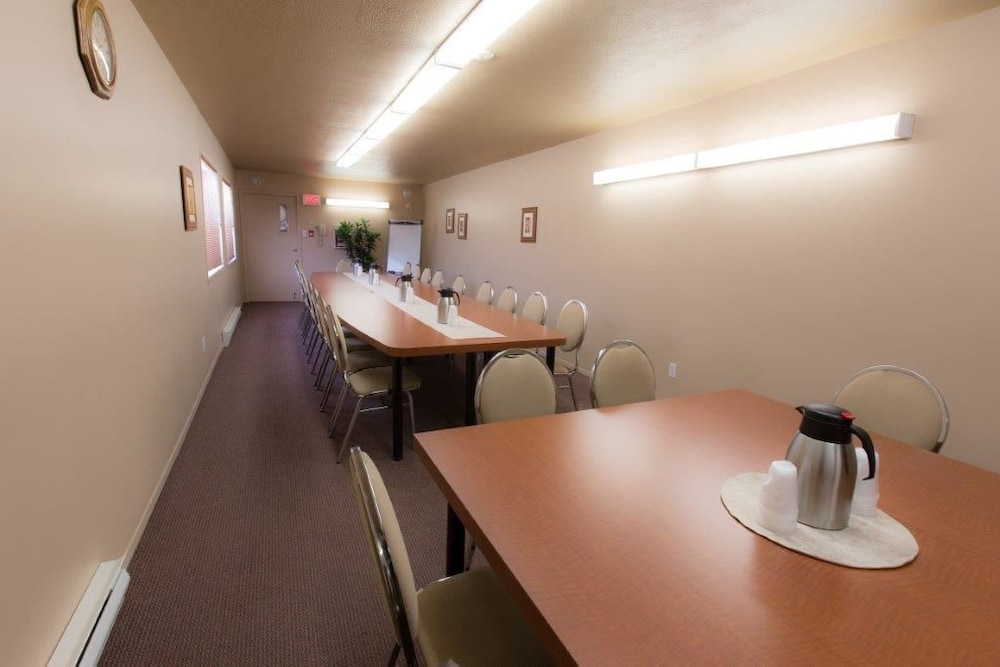 Travelodge by Wyndham Drummondville 37/50