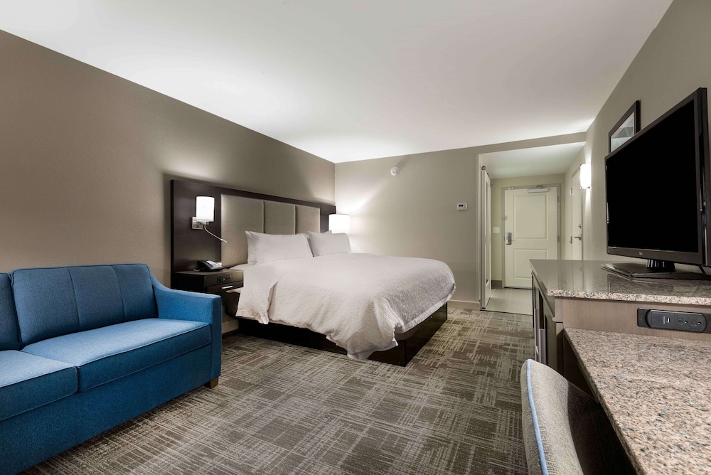 Hampton Inn And Suites Chapel Hill Druham 24/57