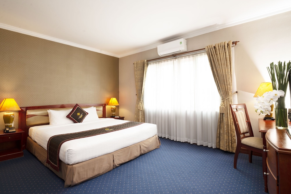 Grand Hotel 16/55