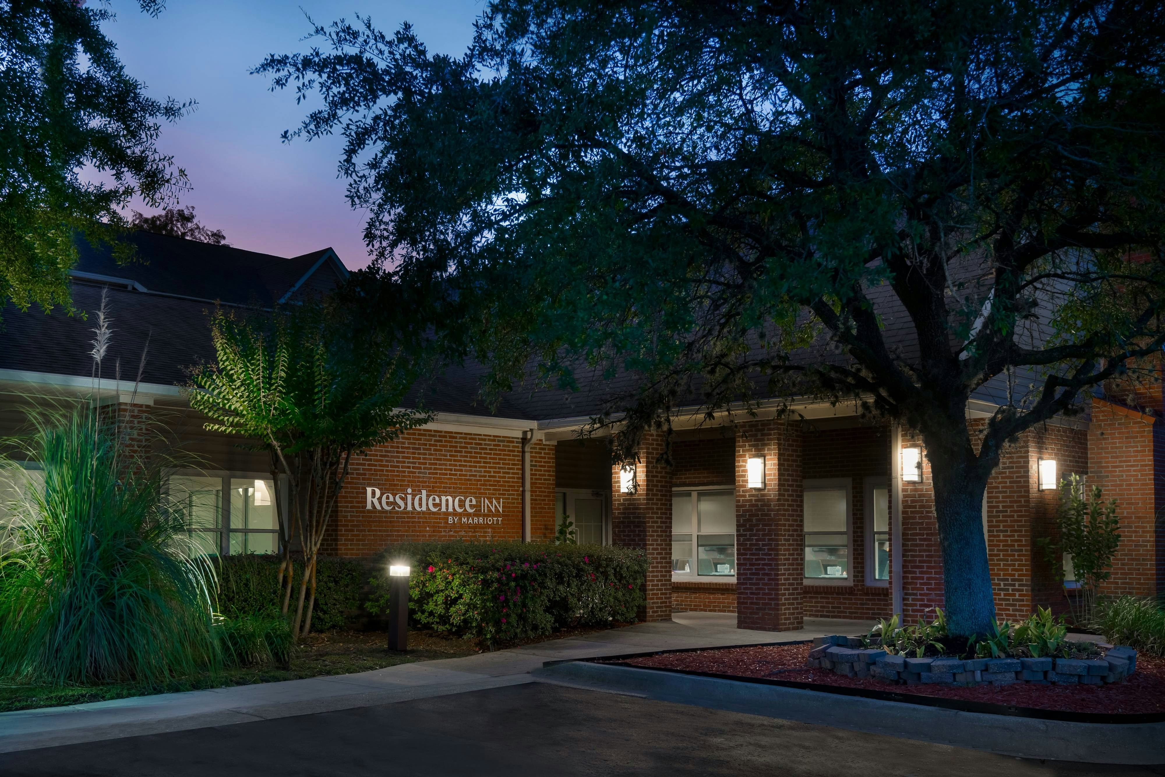 Residence Inn by Marriott Mobile 2/28