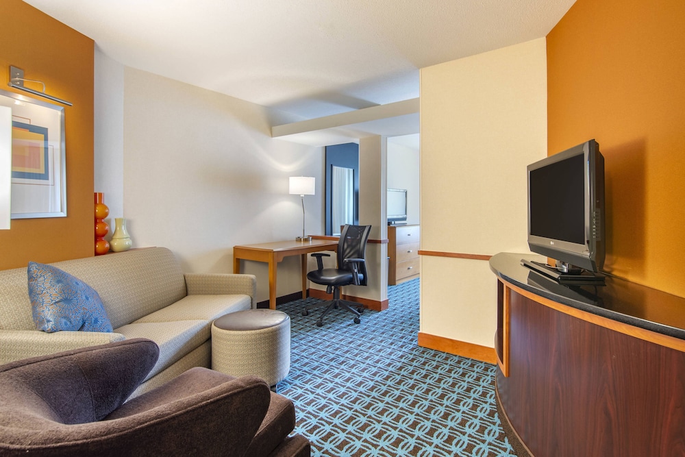 Fairfield Inn Suites Hooksett 28/50