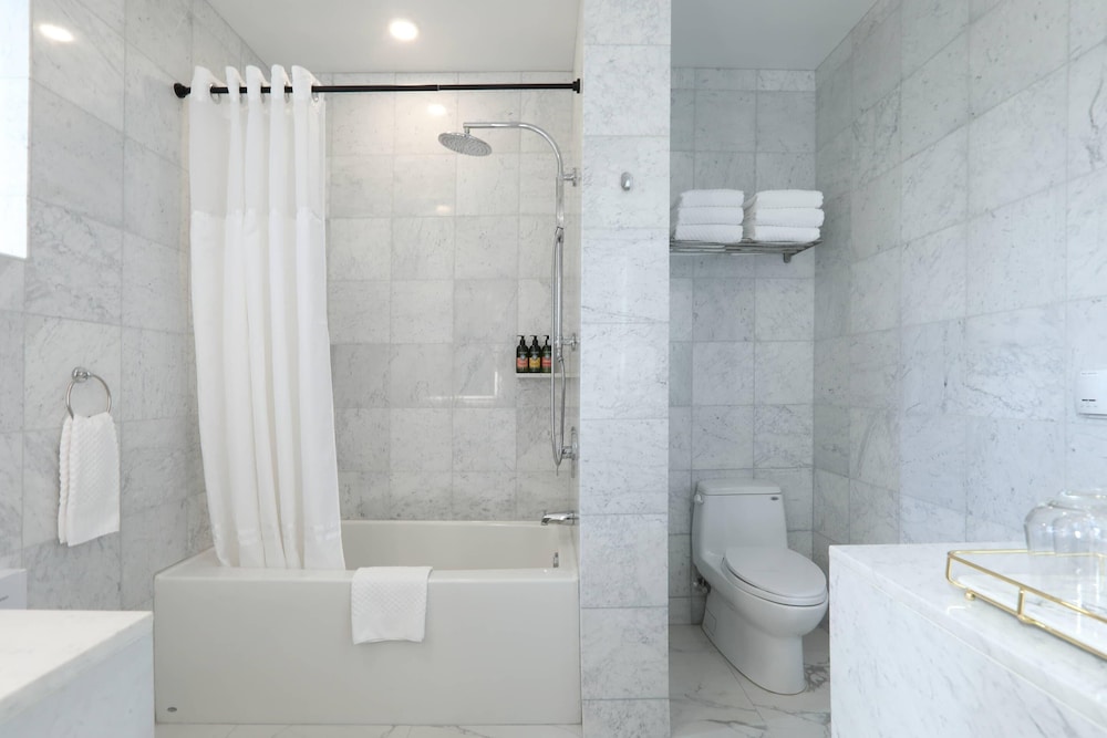 Upgrade, Suite, 2 King Beds