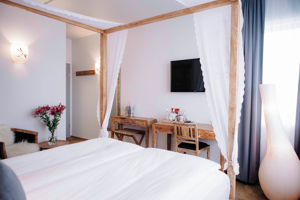Hotel Eyja 22/63