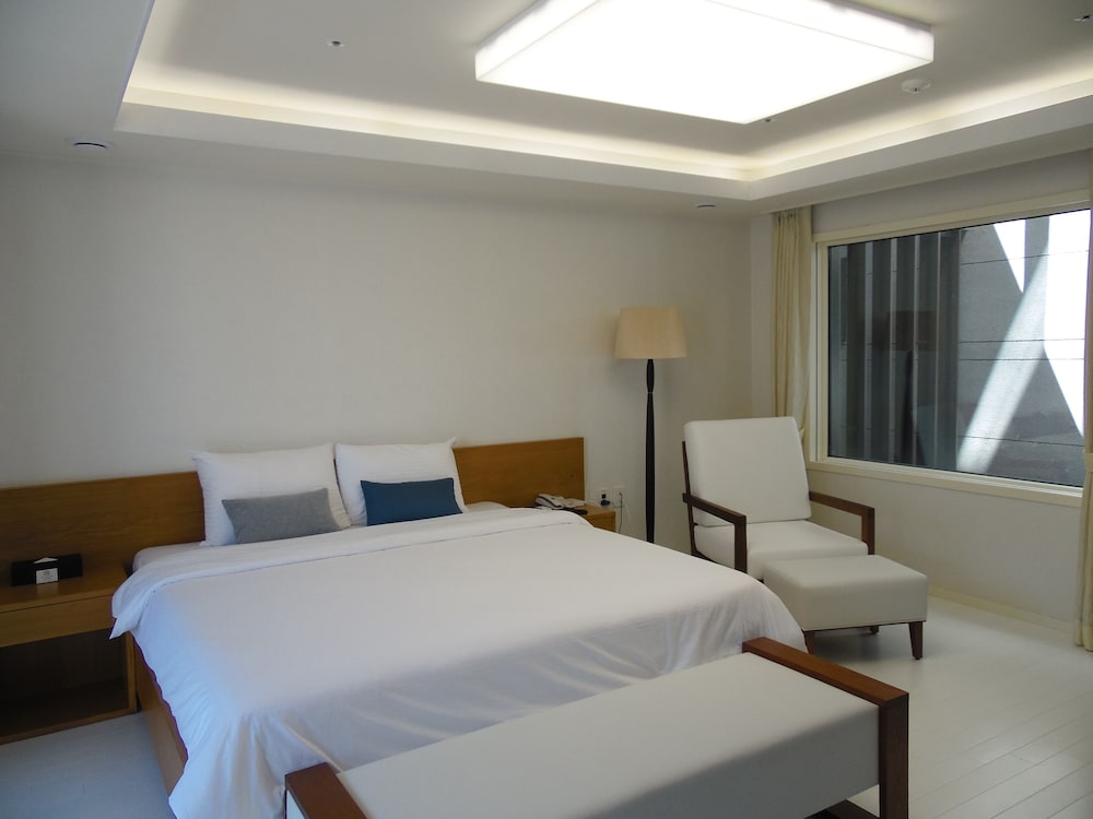 Jeju Healthcare Town Resort 10/50