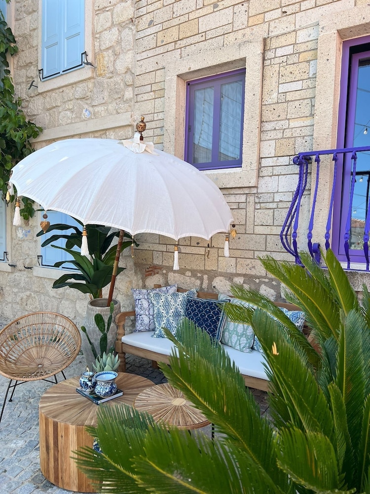 Alba Otel Alacati 46/50
