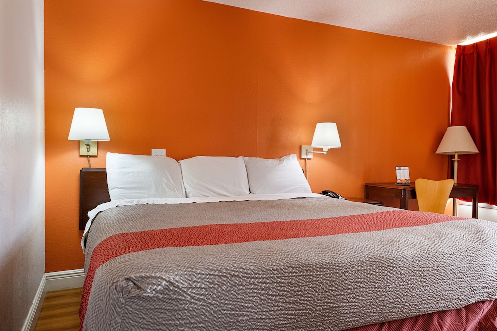 Motel6 Natchitoches, LA 33/55