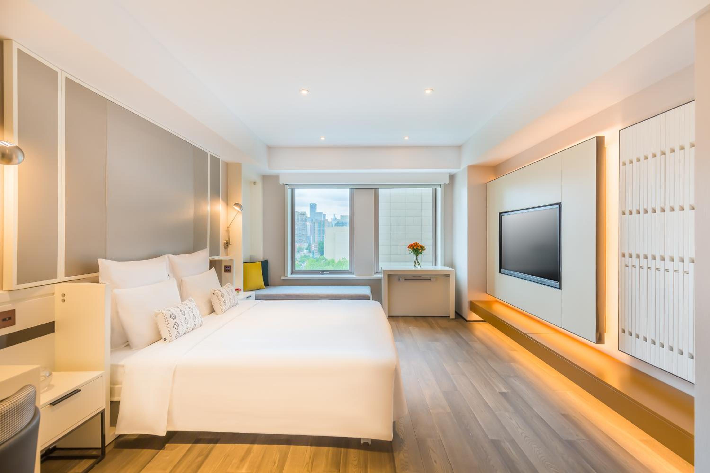 Fun, Superior, Queen Bed