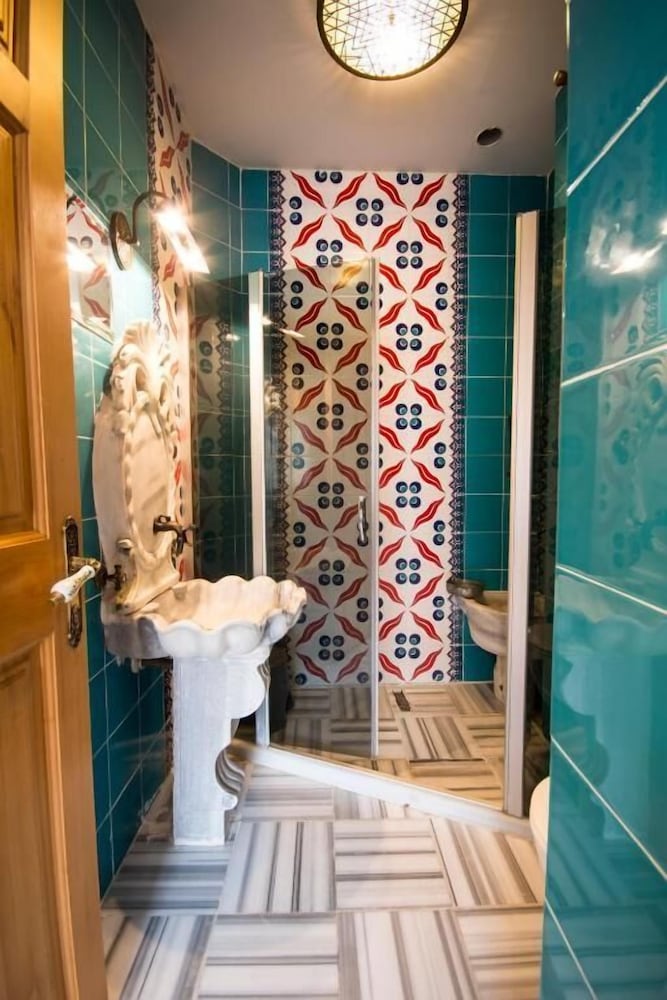 Sultan Corner Suites 12/49