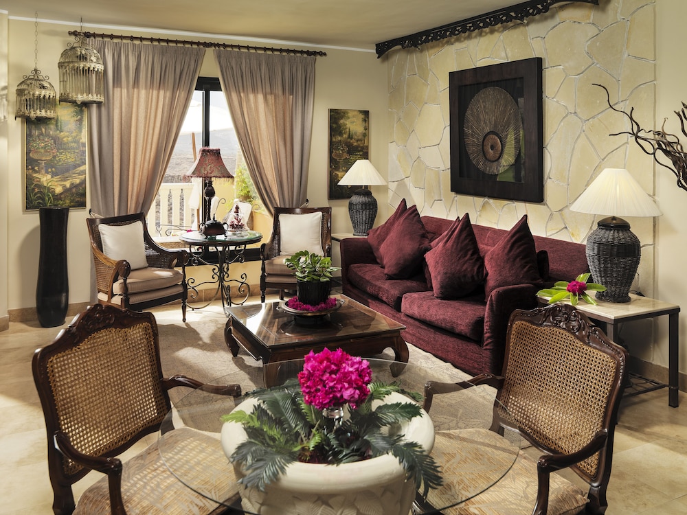 Royal Garden Villas & Spa 48/80