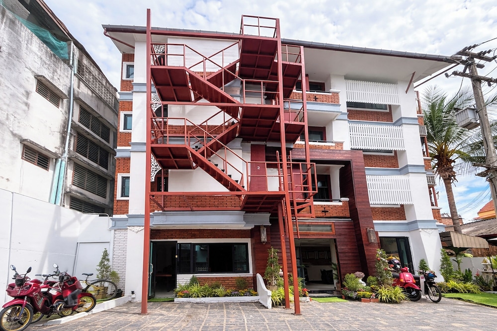 Spring at Tapae (ex. Tjr Boutique House) 2/50
