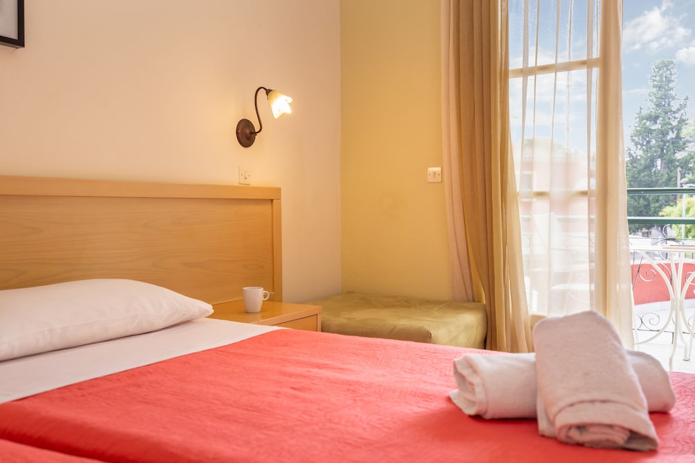 ROOM, SINGLE, DOUBLE BED