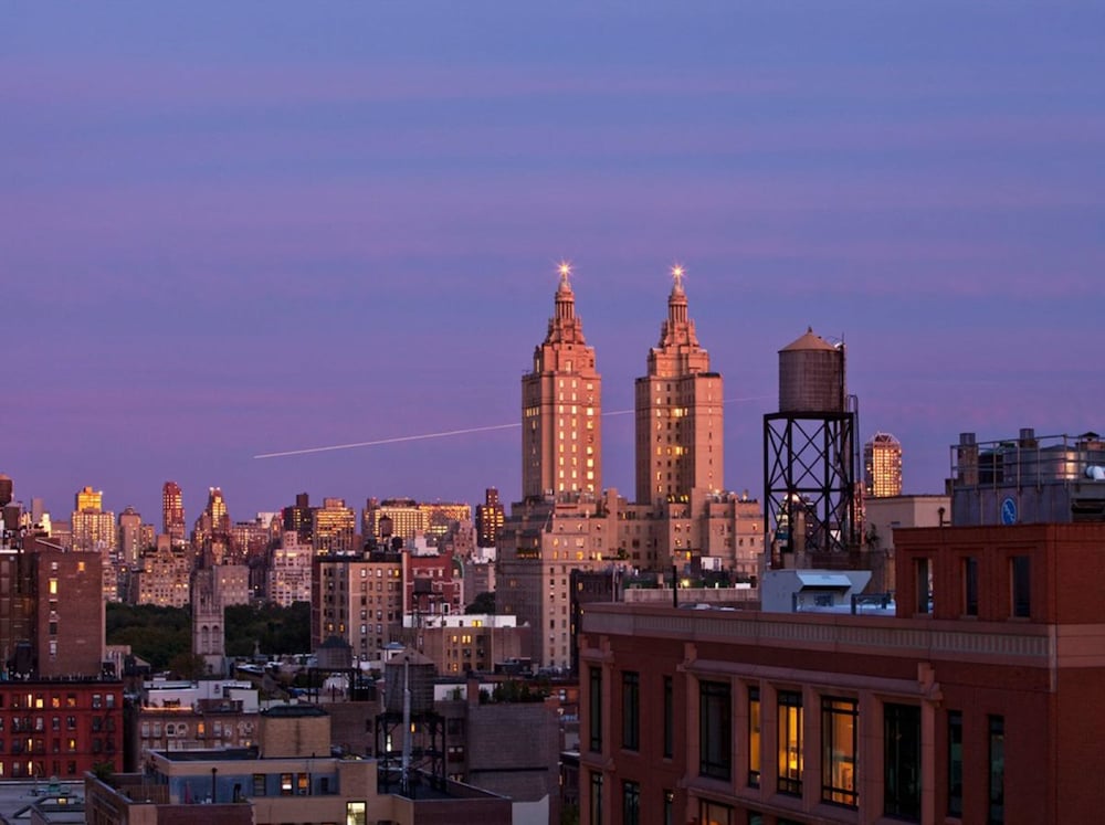 Arthouse Hotel New York 65/71