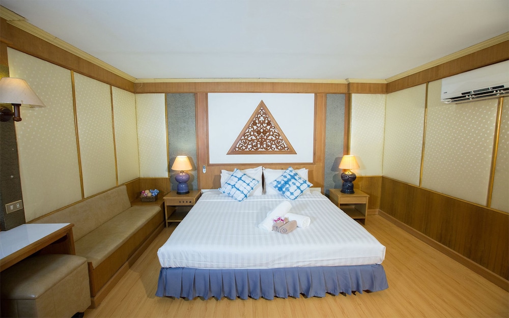 Phrae Nakara Hotel 13/36
