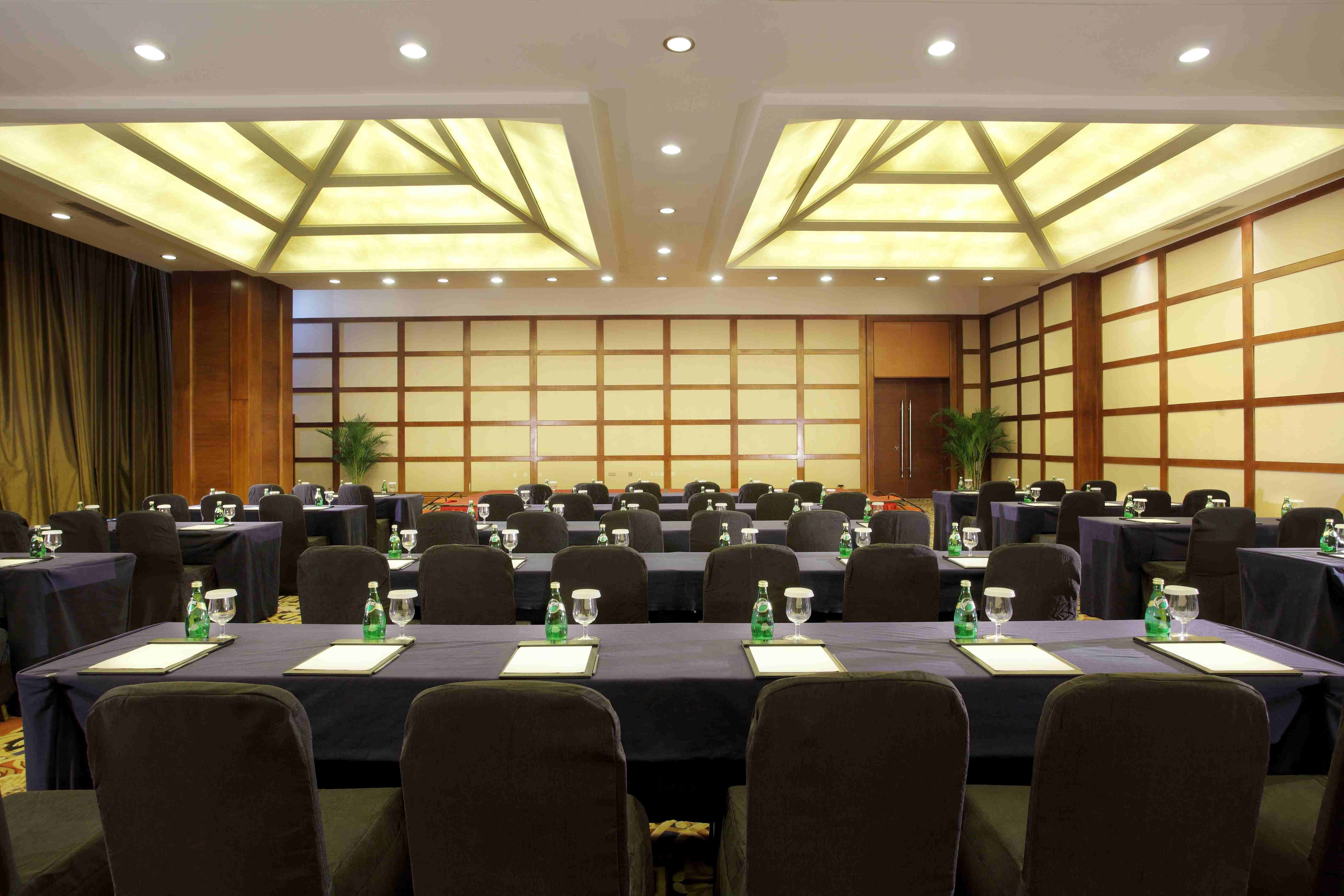 Holiday Inn Chengdu West Century City 40/50