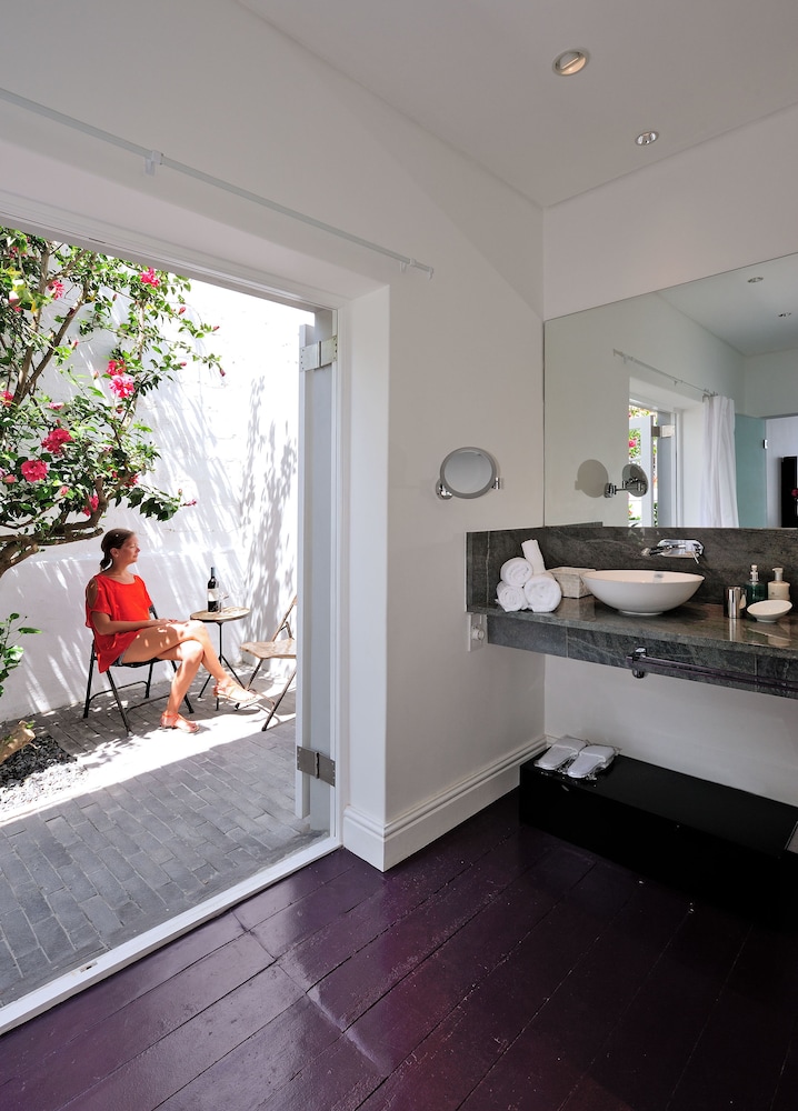 Dysart Boutique Hotel 49/50