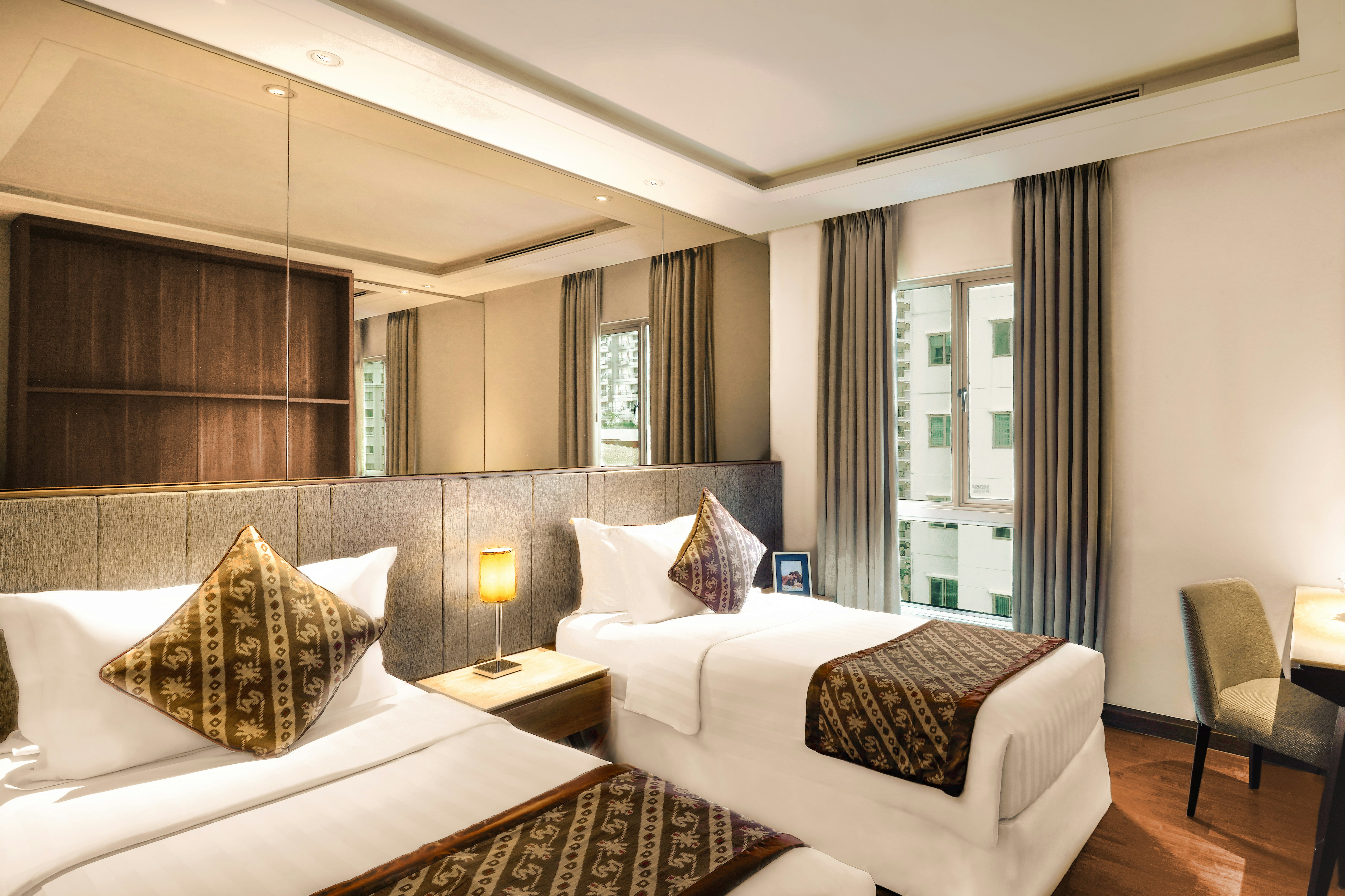ASCOTT WATERPLACE SURABAYA 24/74