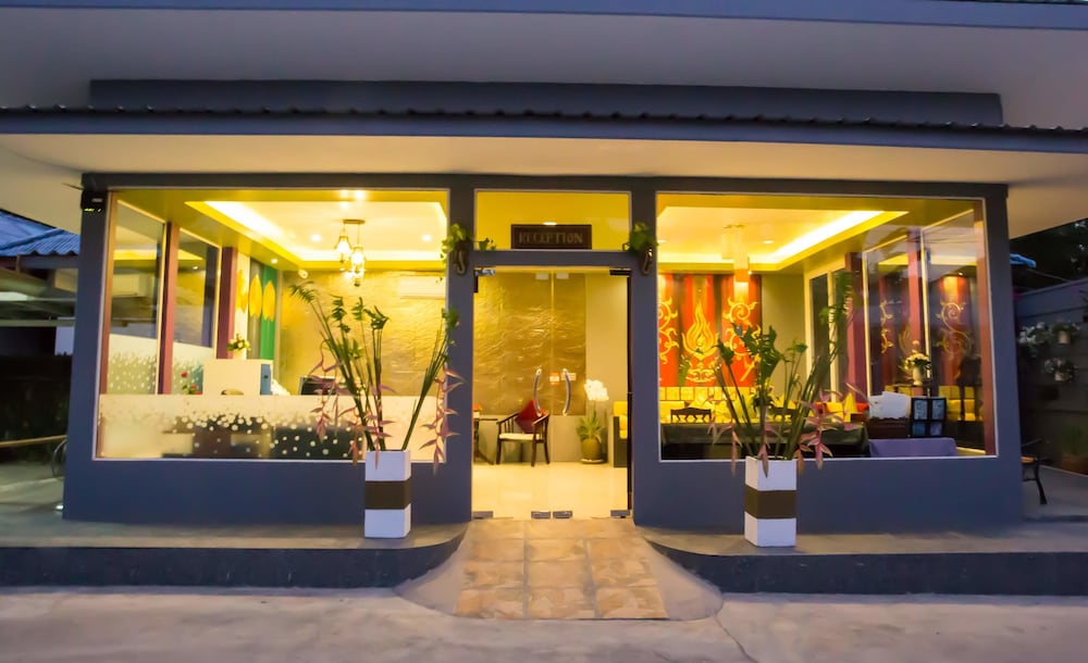 The Florist Resort 4/67