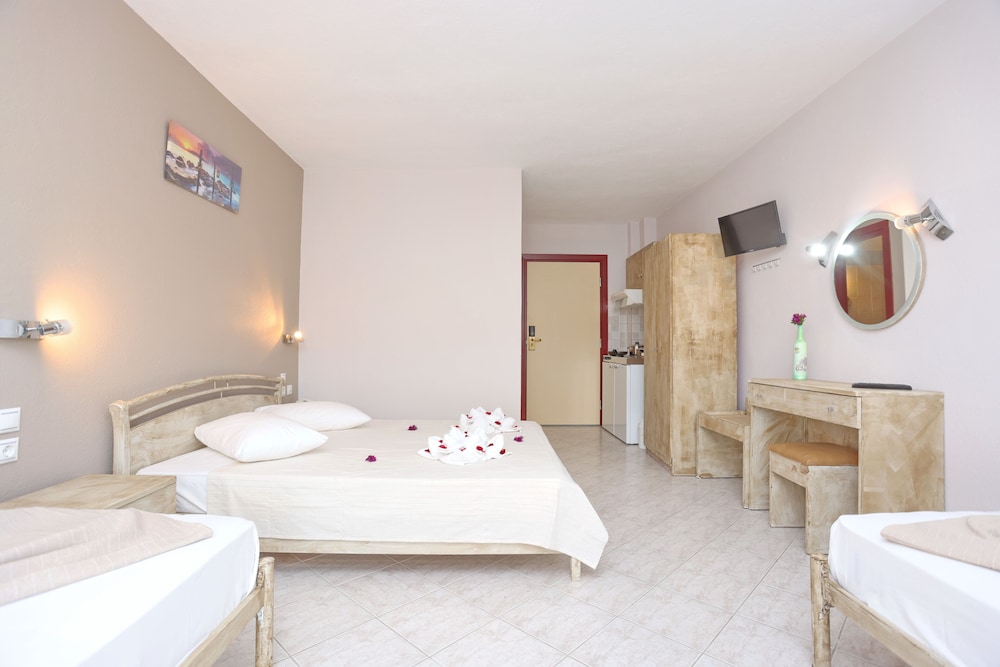 Summer Dream Hotel 21/50