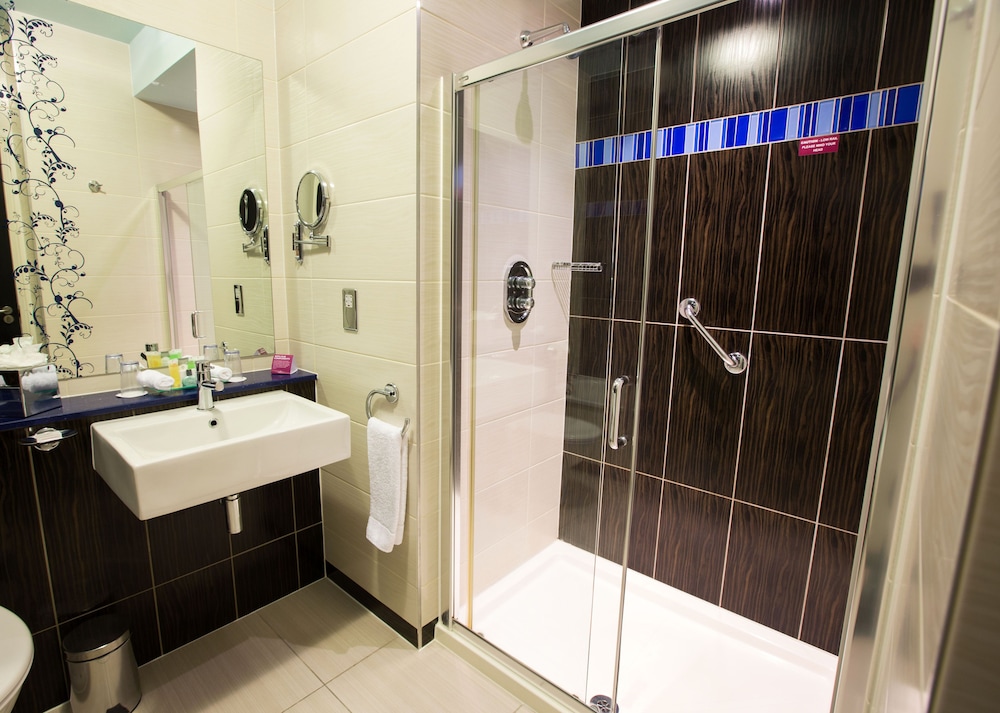 غرفة بريميوم بسرير فردي، CROWNE PLAZA BLANCHARDSTOWN 7/8