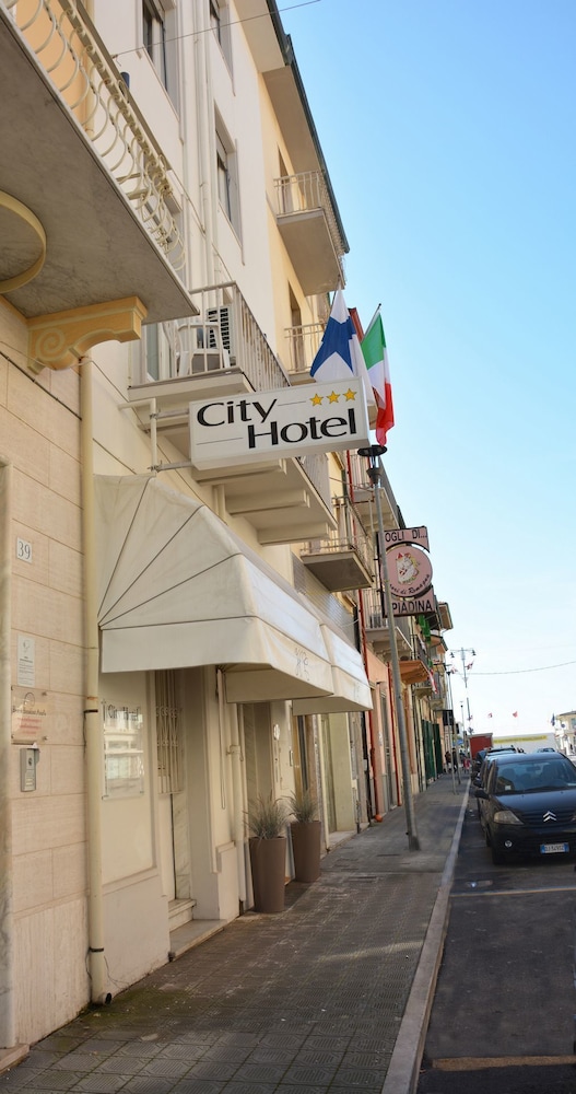 City Hotel 34/50