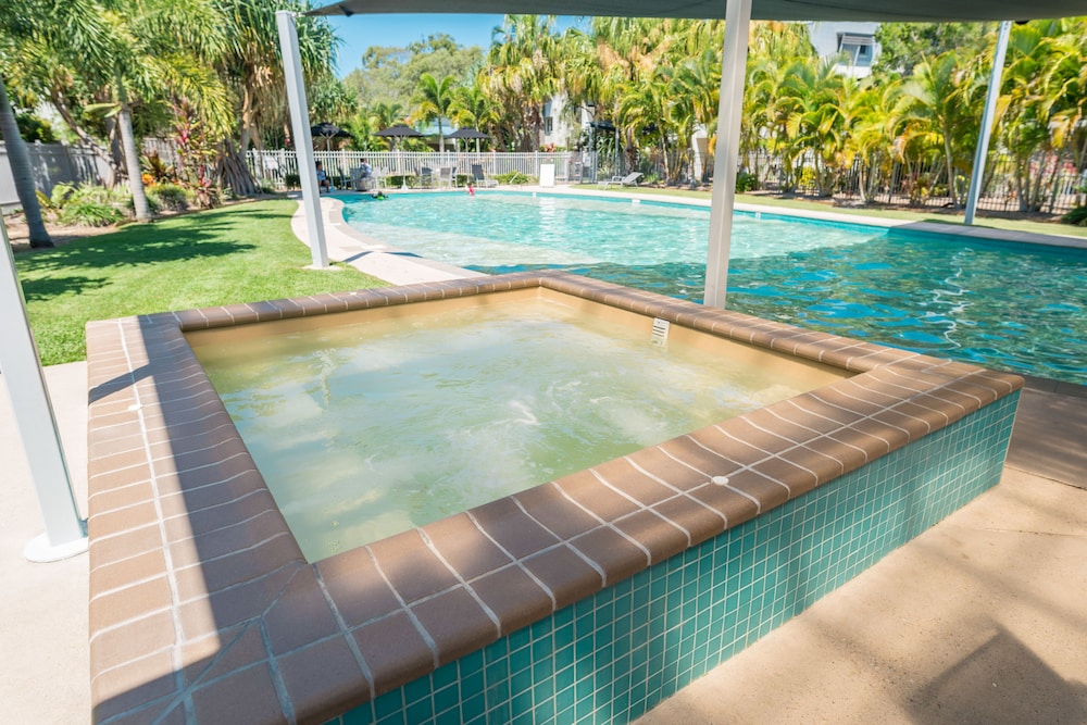 Ramada Encore by Wyndham Whale Cove Hervey Bay 28/57