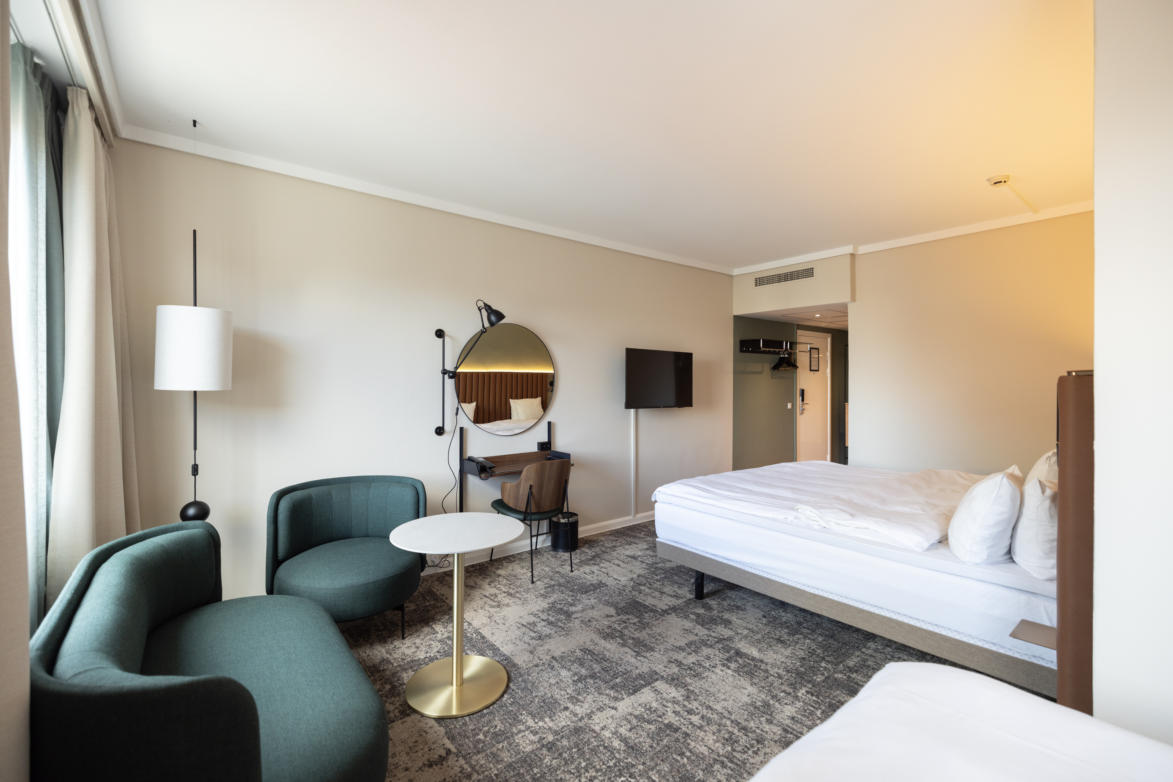 غرفة قياسية رباعية، Imperial Hotel 4/6