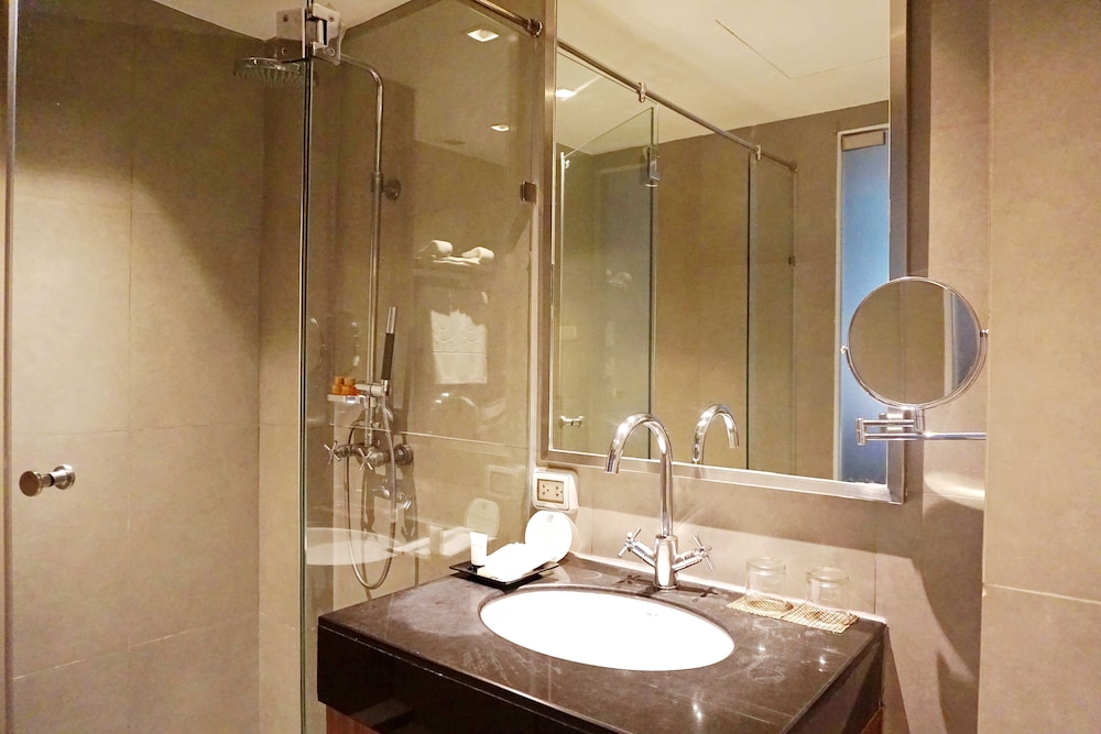 S33 Compact Sukhumvit Hotel 32/78