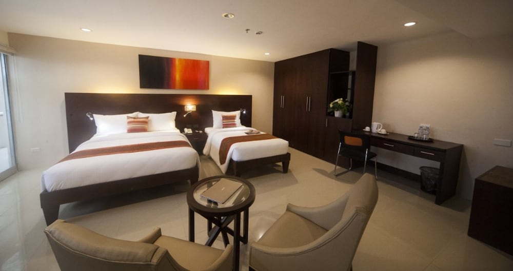 Ns Royal Hotel 37/59