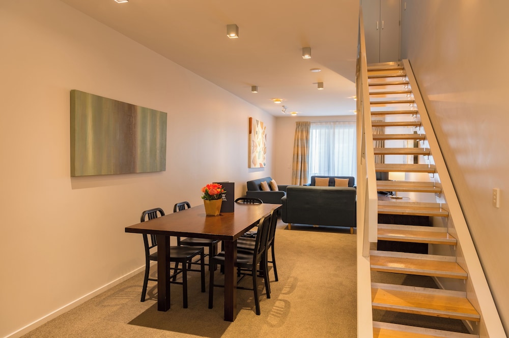 Boulcott Suites 56/70