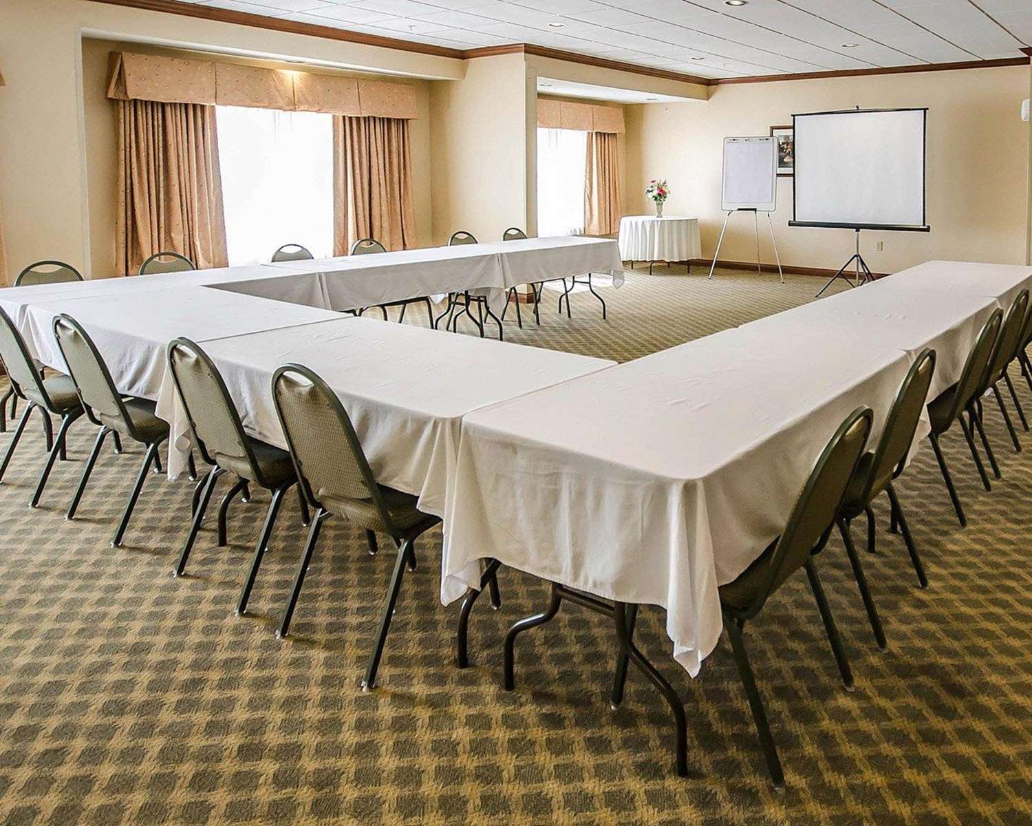 Quality Inn & Suites Rockport - Owensboro North 29/30