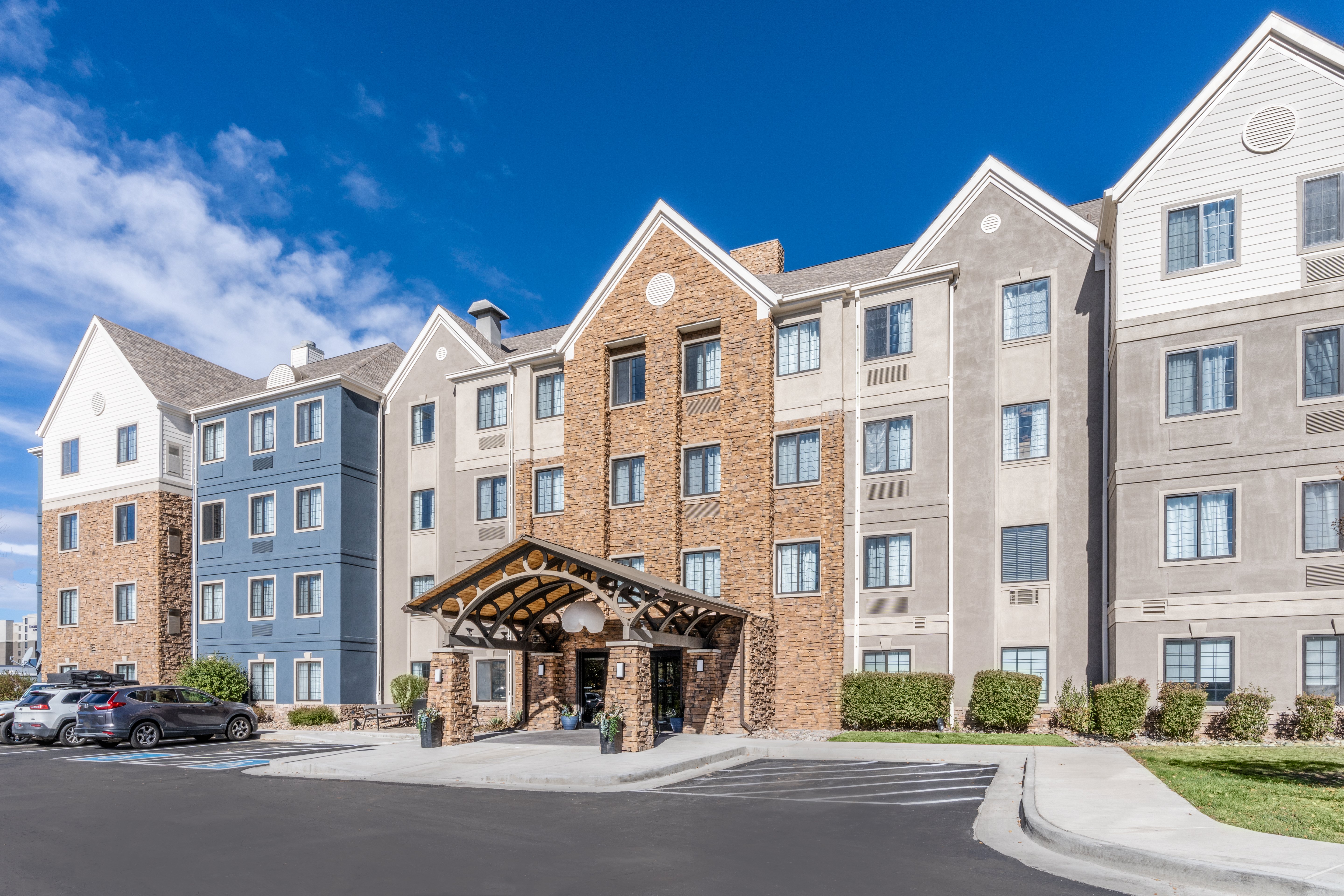 Staybridge Suites Denver - Cherry Creek 56/60