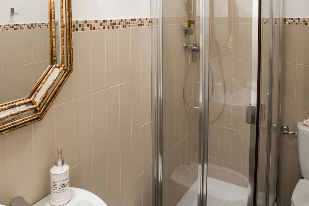 Charming Suite Cavour Heart Of Florence 20/23