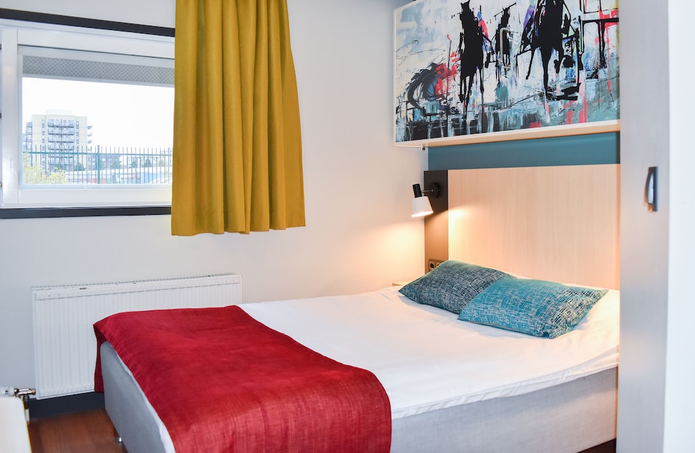 Good, Double Bed