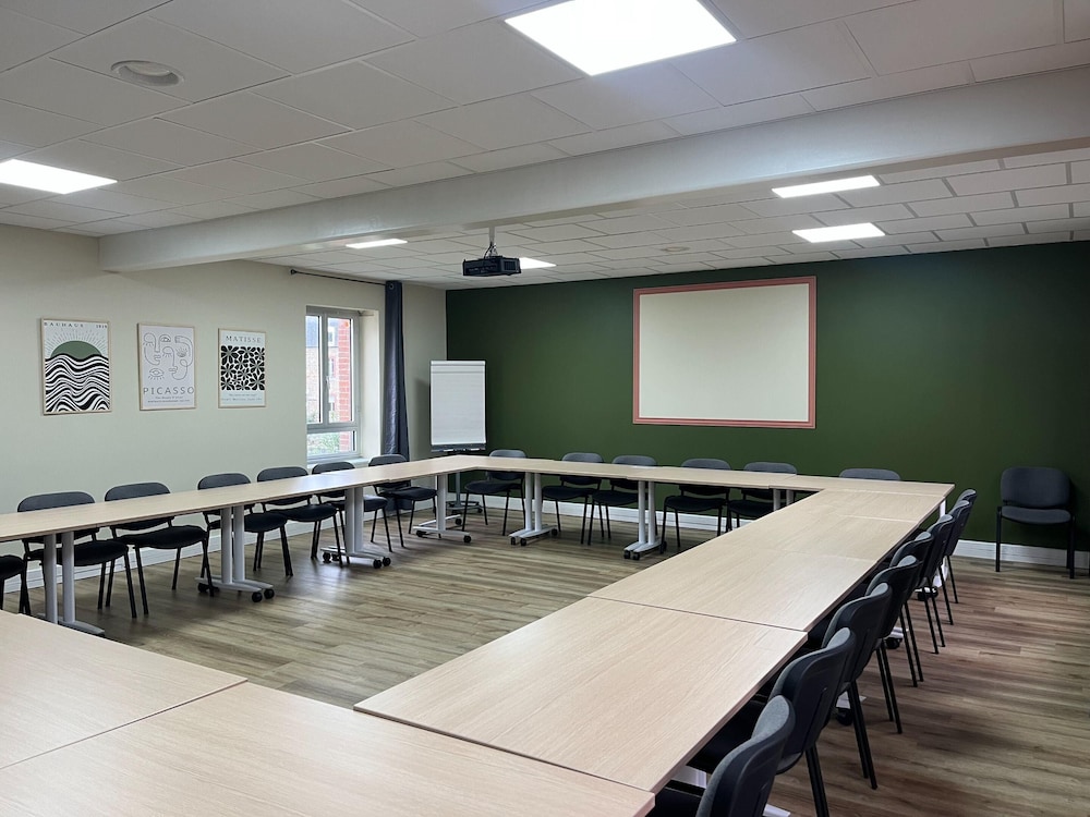 Brit Hotel Guingamp L Armor 41/50