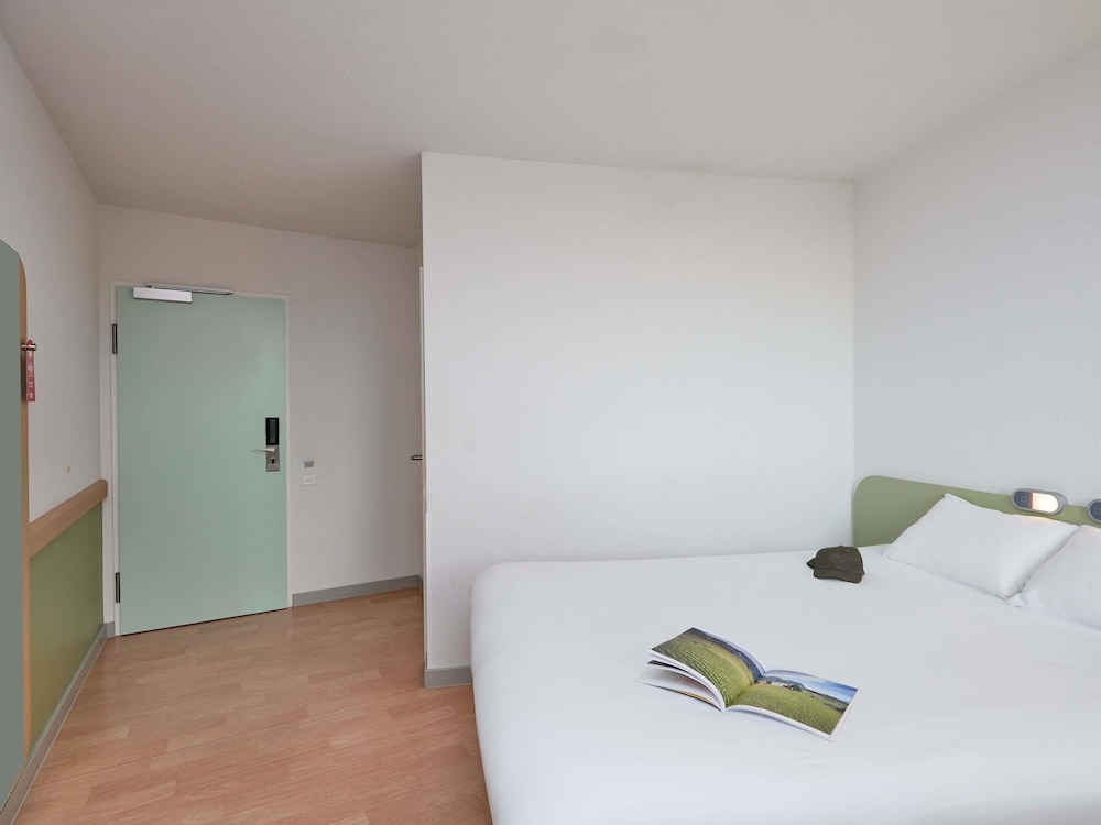 ROOM, DOUBLE BED, ACCESSIBLE