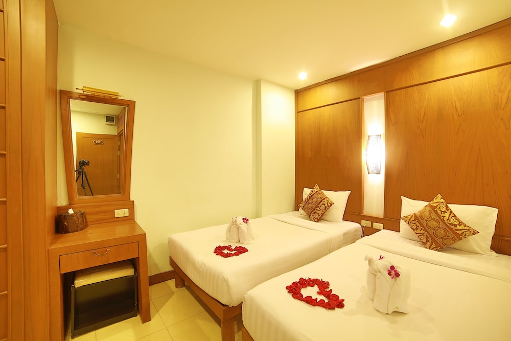 Lotus Hotel Patong 43/59