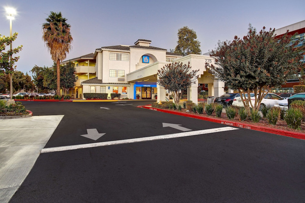 Motel6 Sunnyvale, CA - North 48/60