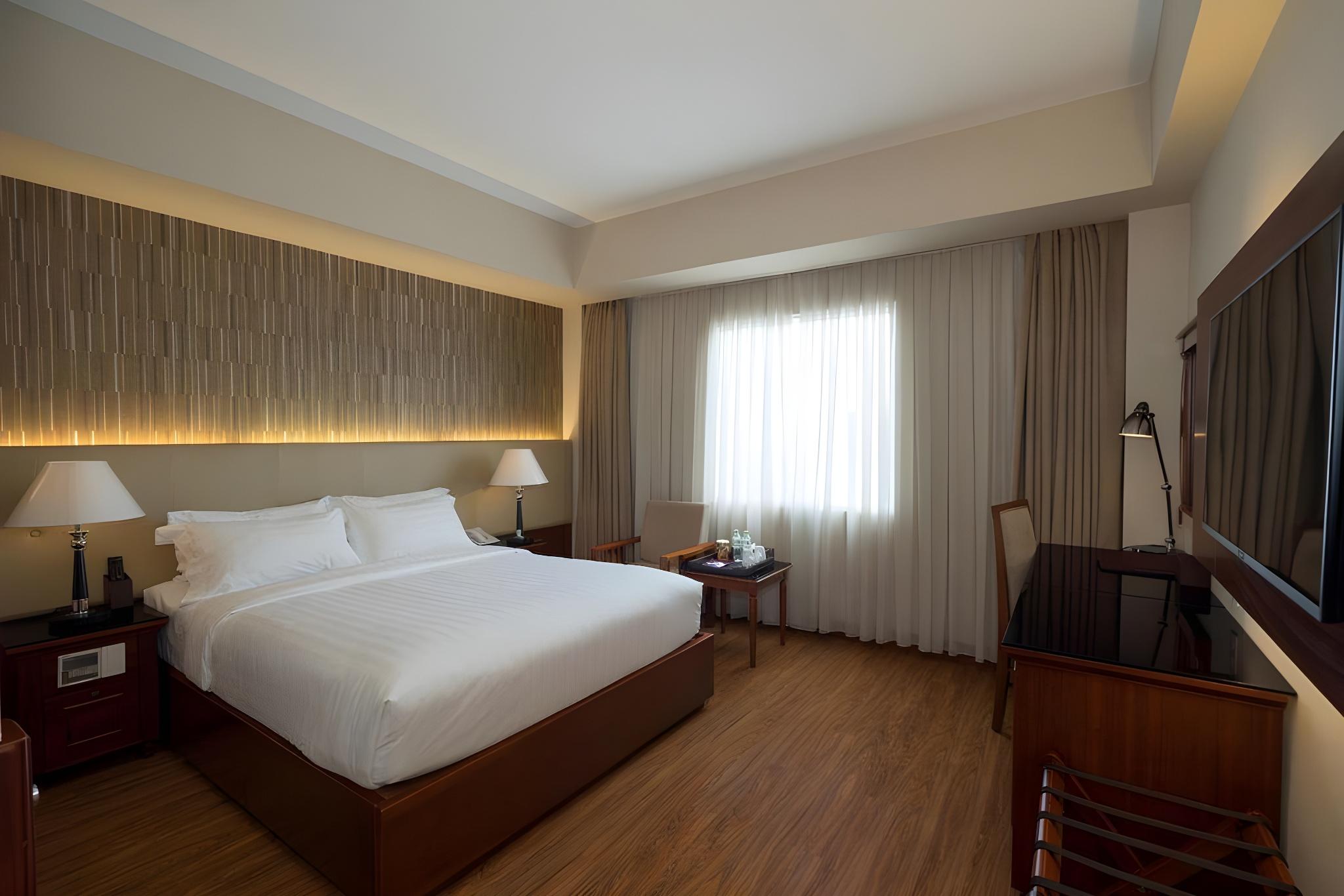 Deluxe, Queen Bed