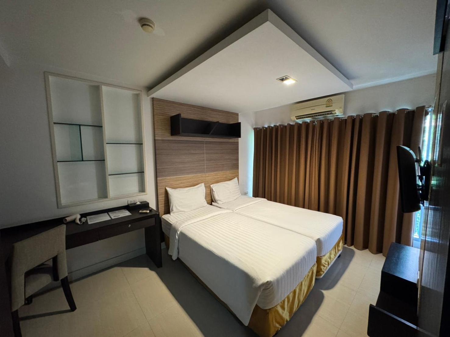غرفة كبيرة بسريرين منفصلين، Palette Bella B All Suites Bangkok Hotel 2/3