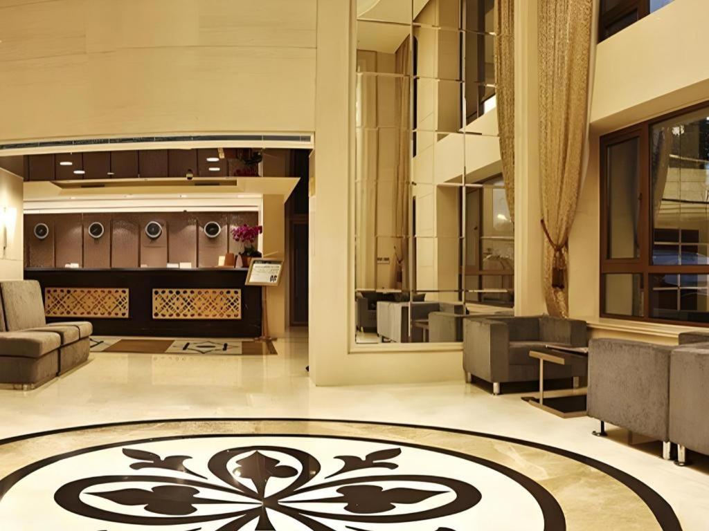 Sovereign International Hotel 4/26