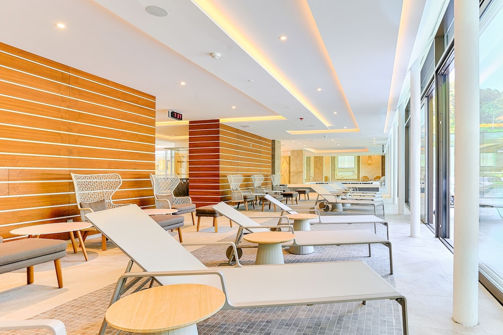 Danubius Health Spa Resort Thermia Palace Formerly Thermia Palace Hotel 71/73