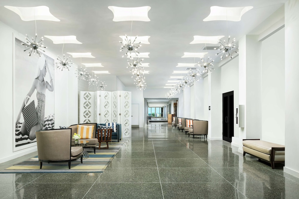 Hilton Cabana Miami Beach Resort 12/82