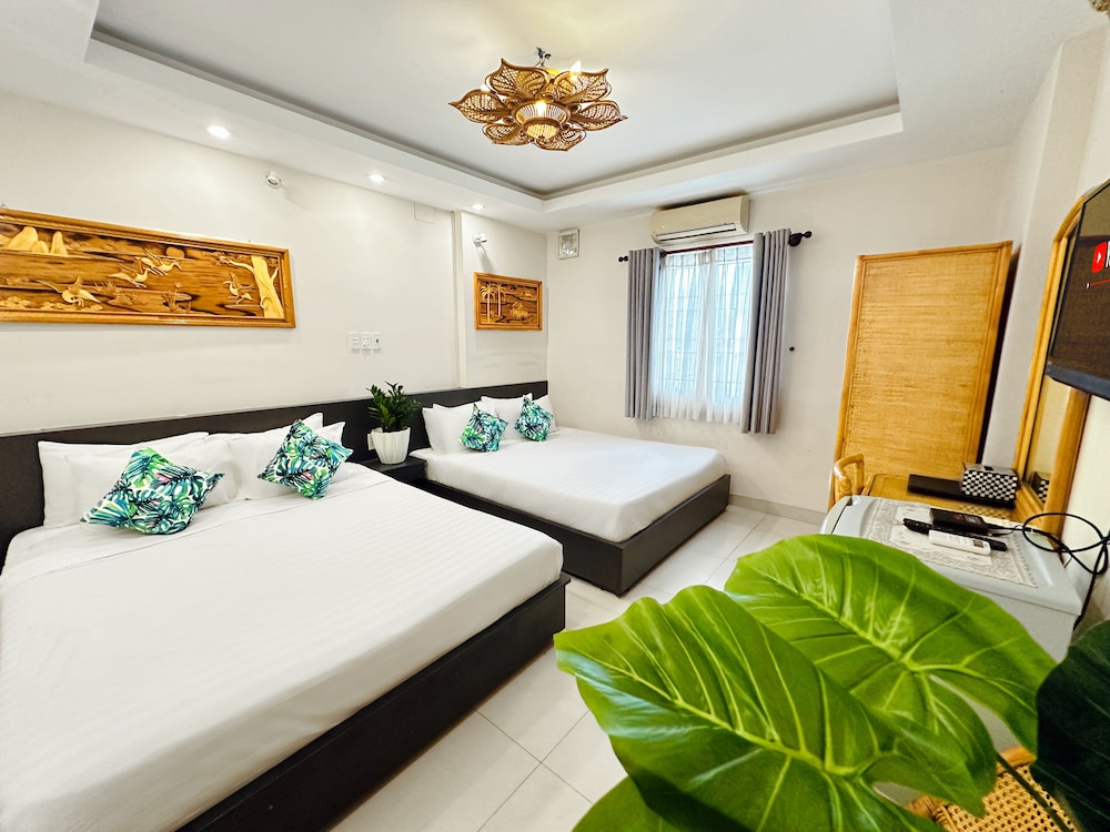 Calmette Hotel 33/50