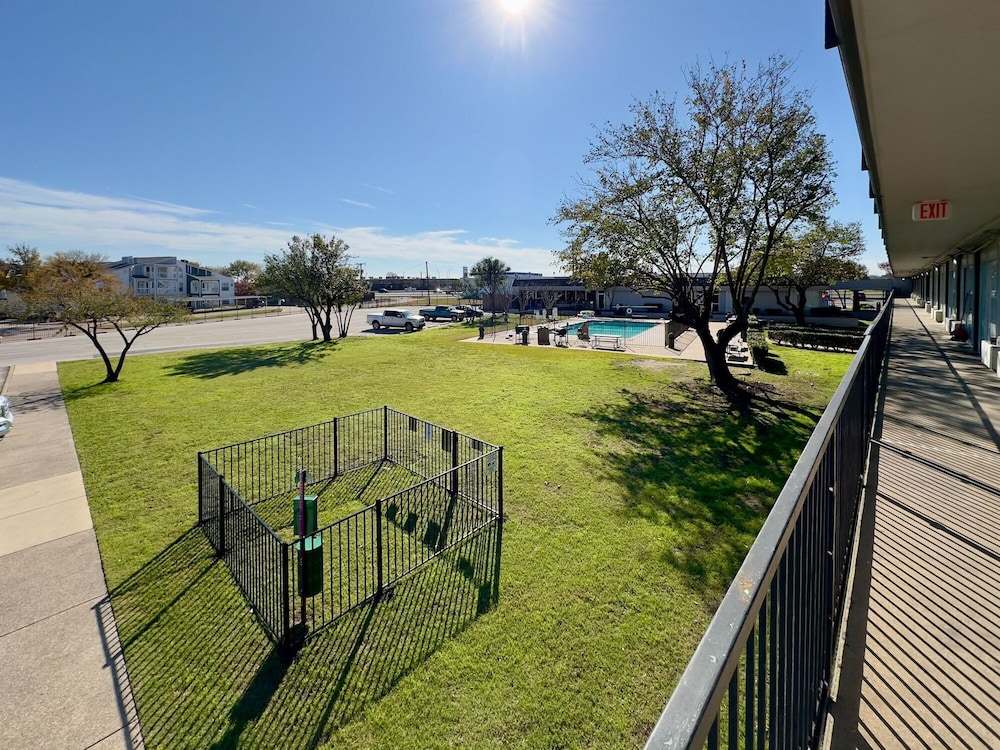 Motel6 Mesquite, TX – Town East 28/42