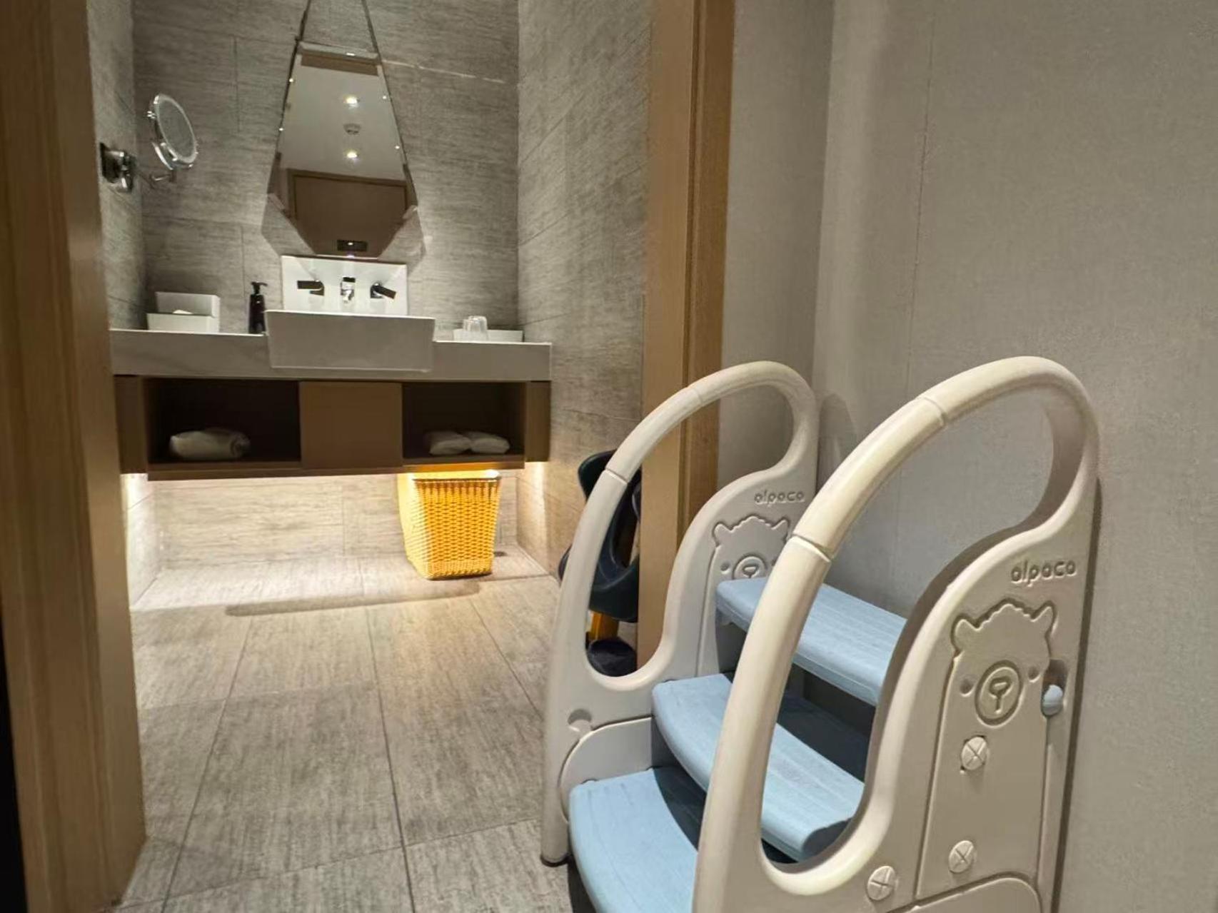 Atour Hotel (Xiamen Jimei Lake Business Center) 7/55