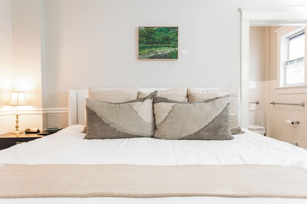 Southmoreland on the Plaza Bed &amp; Breakfast 14/24