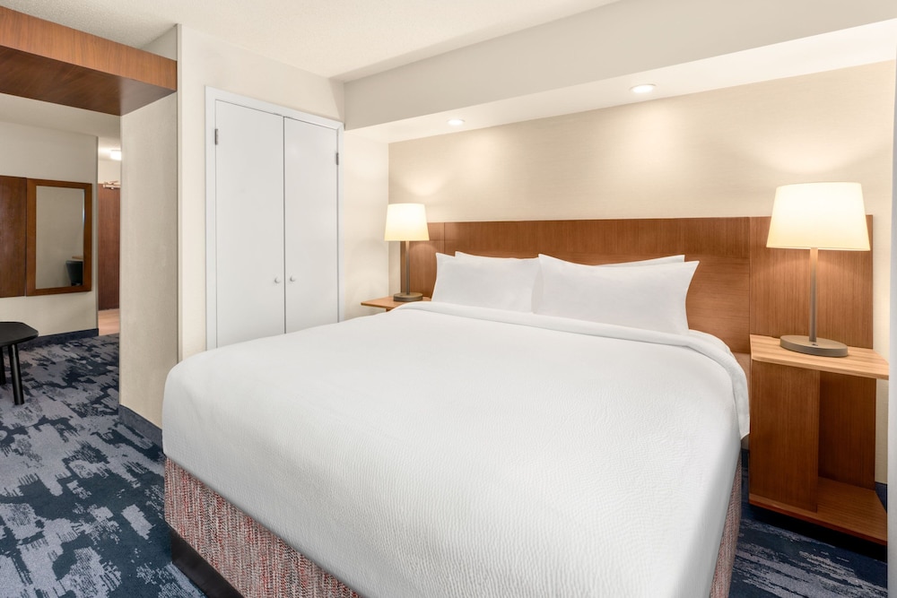 EXECUTIVE, SUITE, KING BED, SOFA, ACCESSIBLE