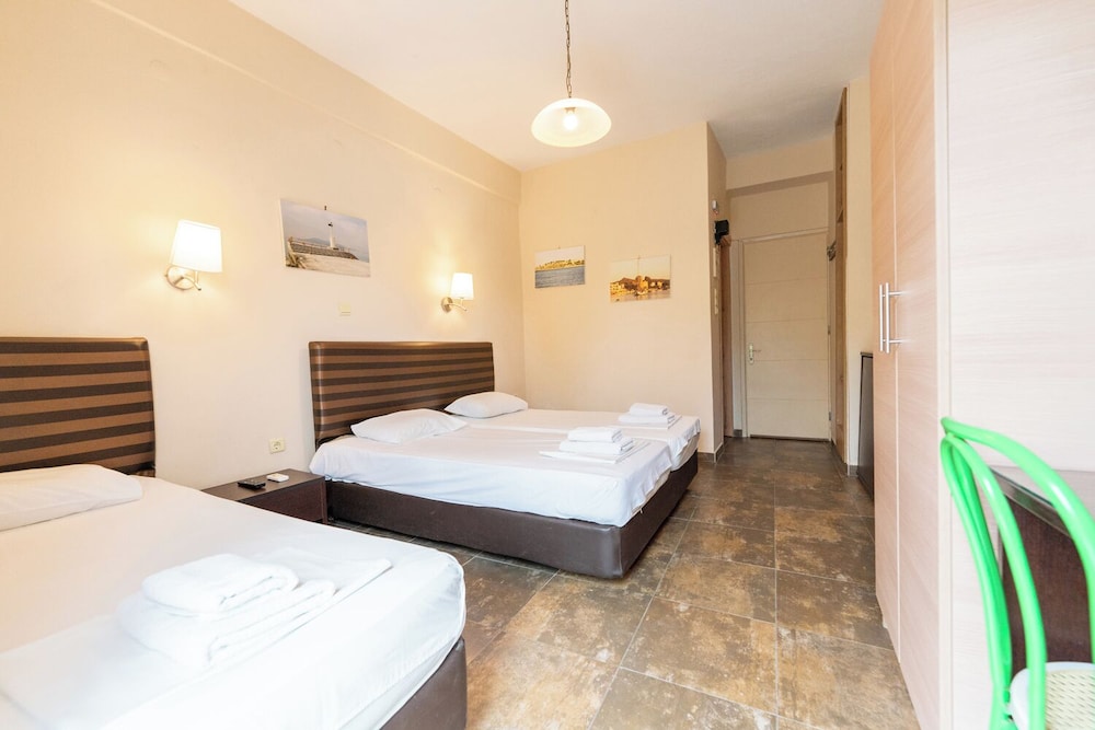 Ulrika Hotel 11/50