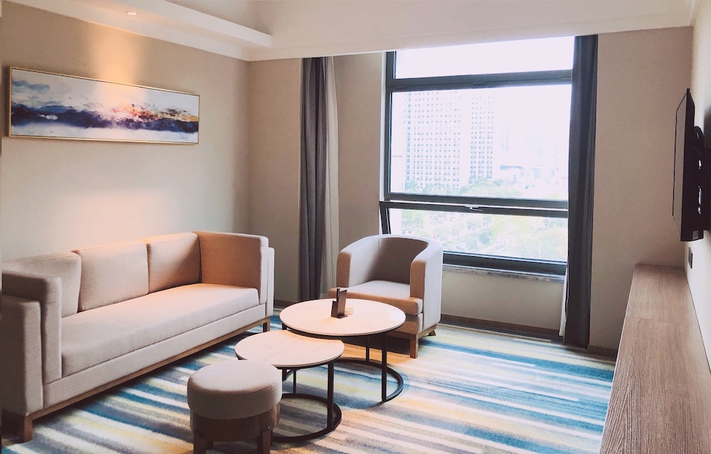Holiday Inn Nantong Oasis International 46/78