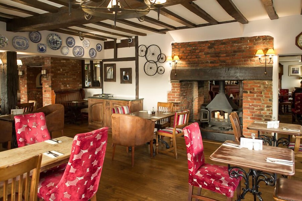 The White Horse Inn 33/48